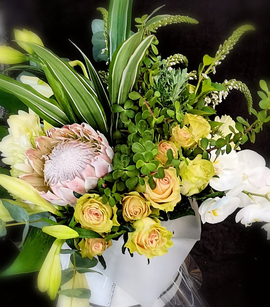 Flower Posy - Peach Apricot Coral Coloured Parisian Posies