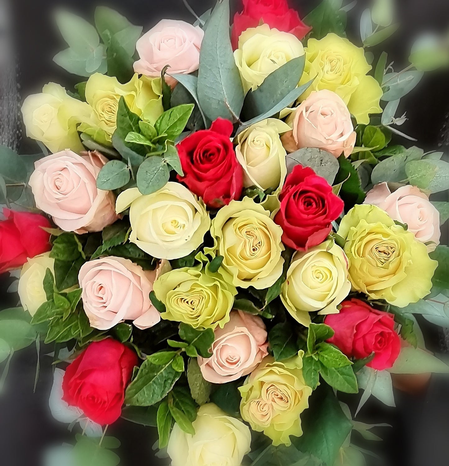 Classic Pink/Lavender/Lilac Coloured Rose Bunch