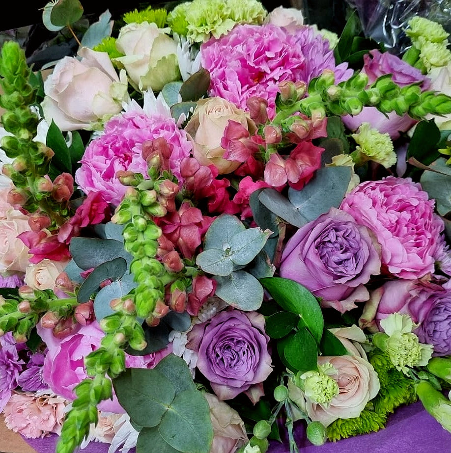 Spring (Seasonal) Hostess Bunch