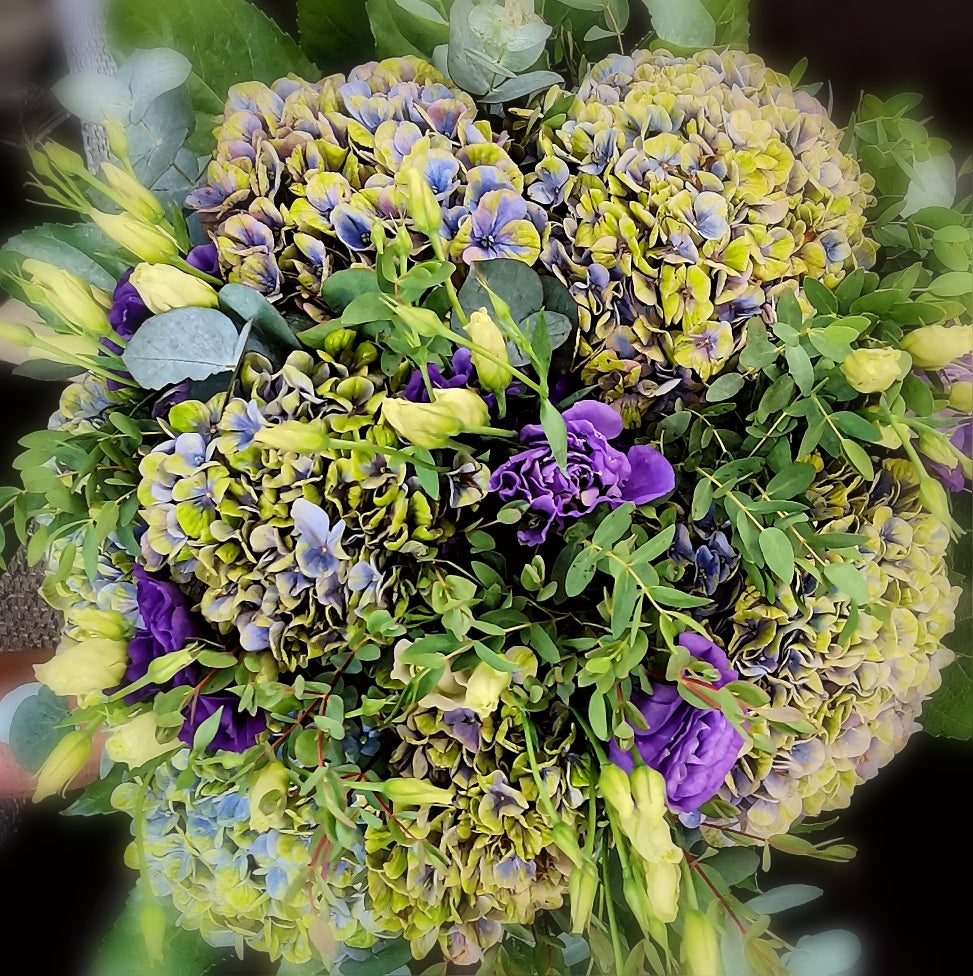 Summer Bunches Hostess Bunch (Seasonal)