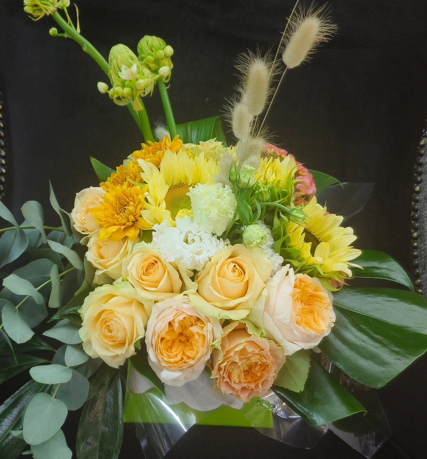 Peach/Apricot/Coral Coloured Parisian Posy