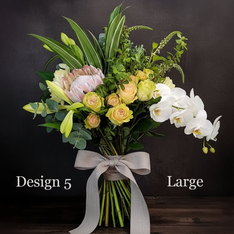 Flower Posy - Peach Apricot Coral Coloured Parisian Posies